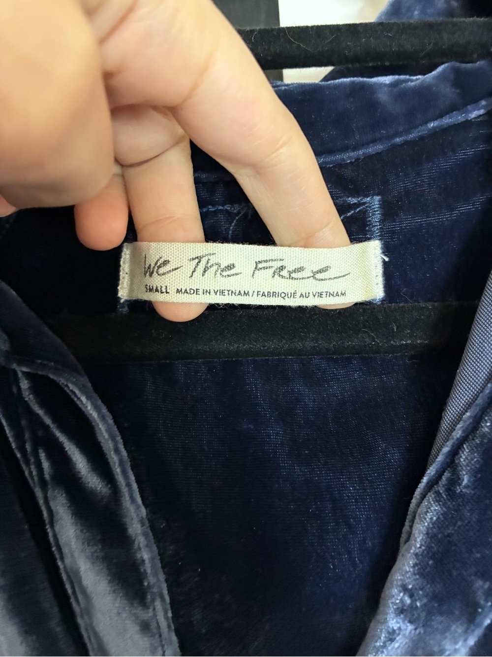 Free People Blue Velvet Button-Up Shirt Soft Relaxed Fit Size S - Picture 14 of 14
